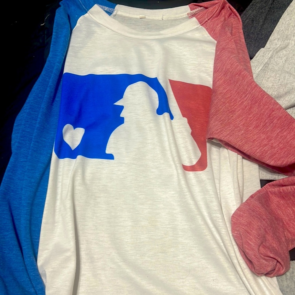 Baseball tee. Adult medium